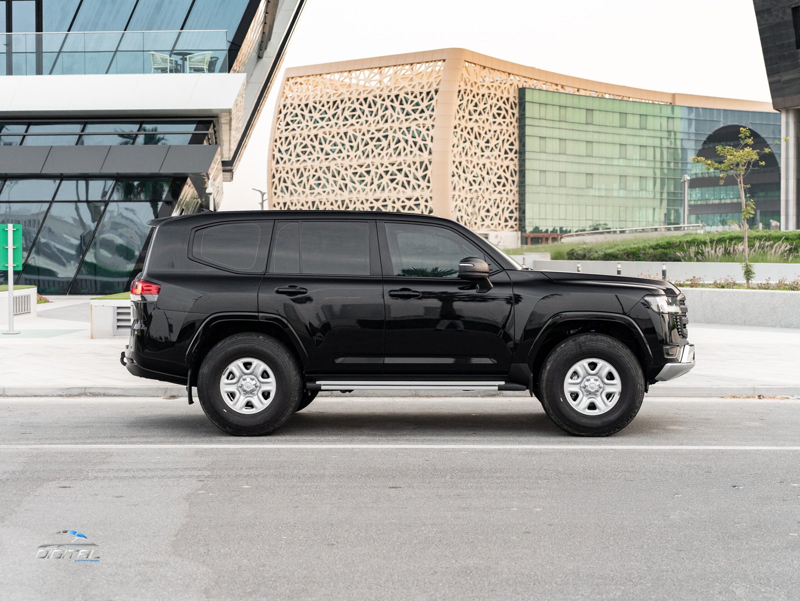 
								Toyota Land Cruiser GX 2024 full									