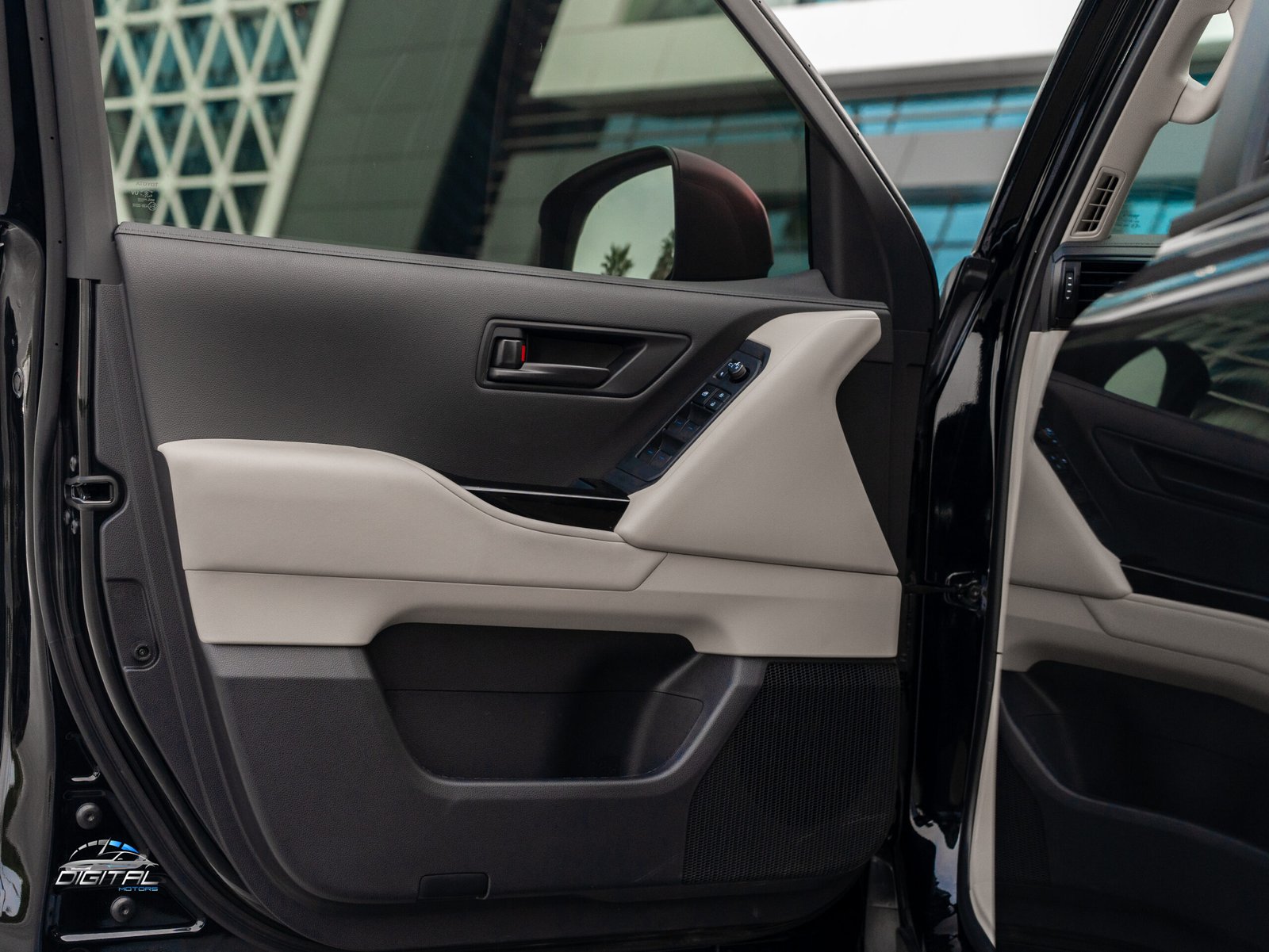 
								Toyota Land Cruiser GX 2024 full									