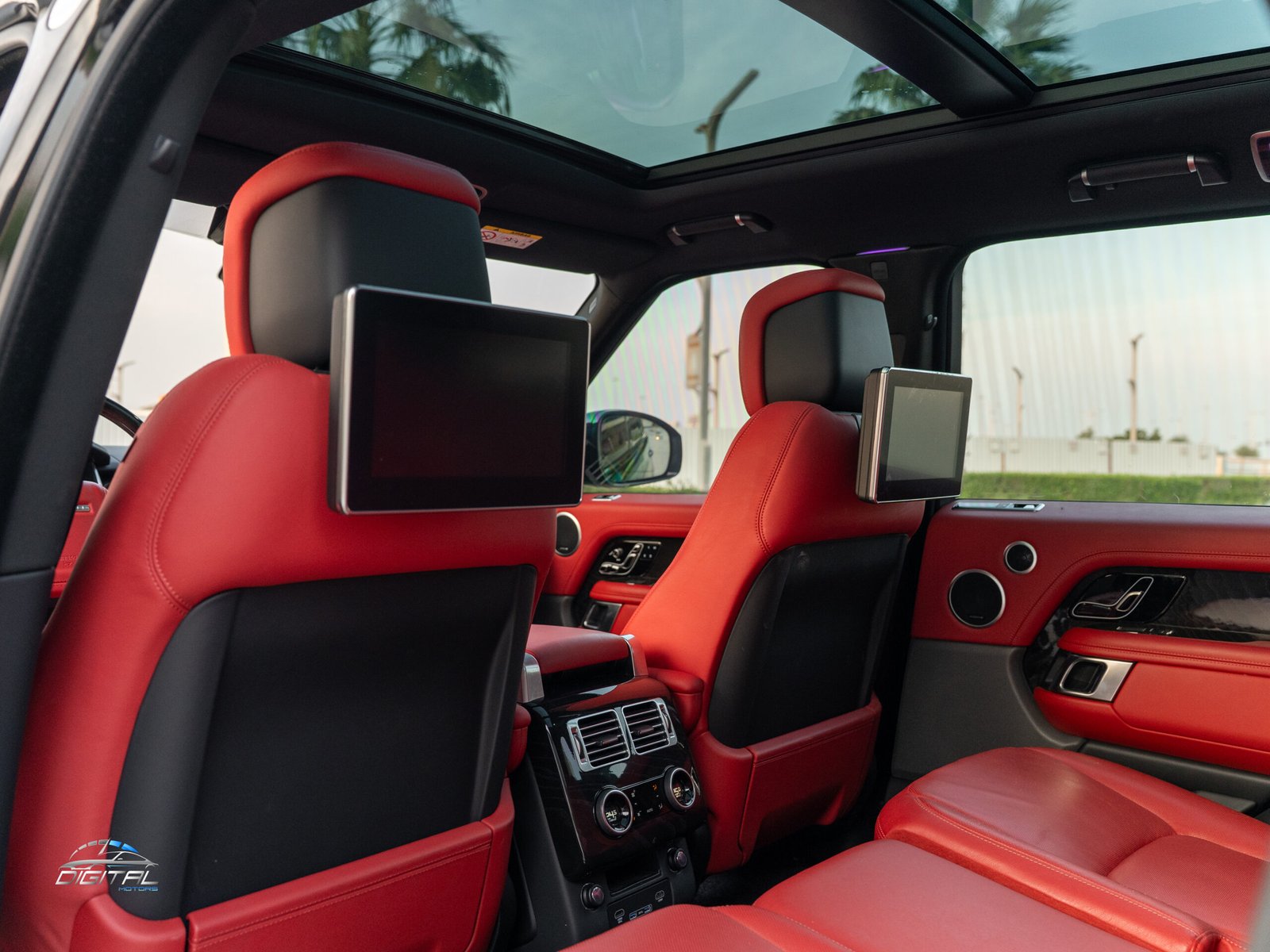 
								Range Rover Vogue SE 2020 full									