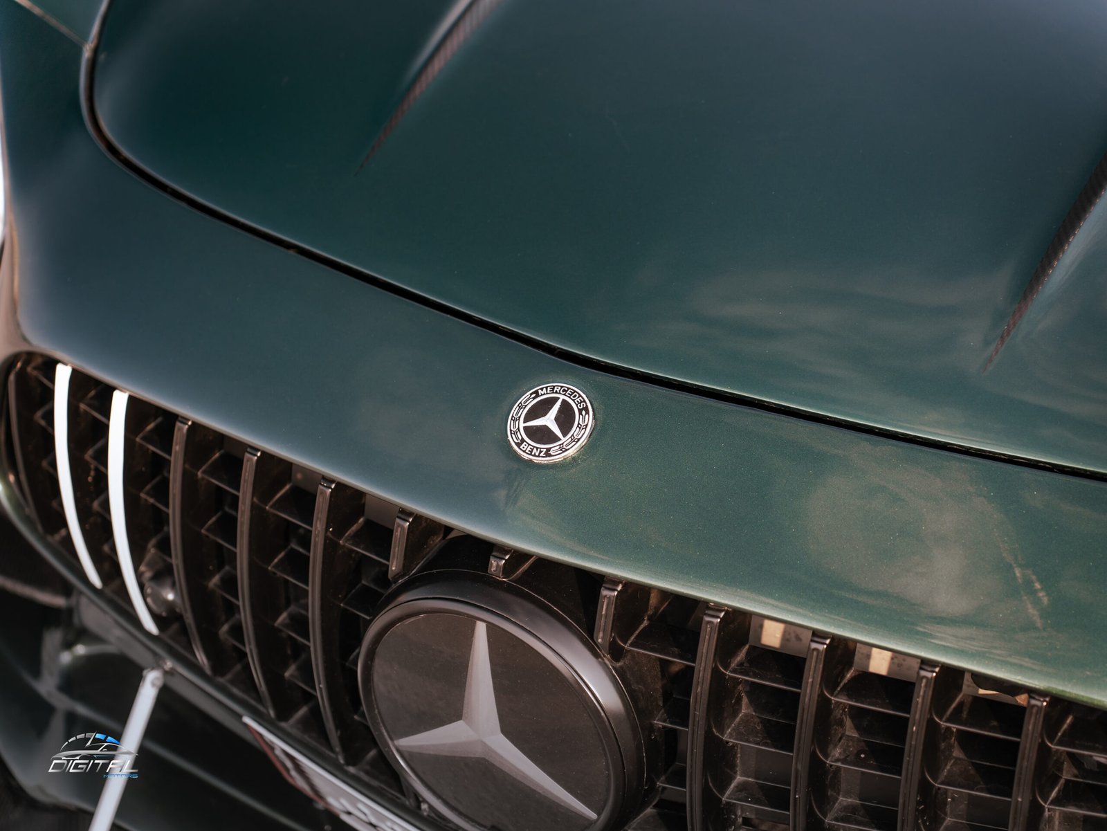 
								Mercedes Benz GTS AMG full									