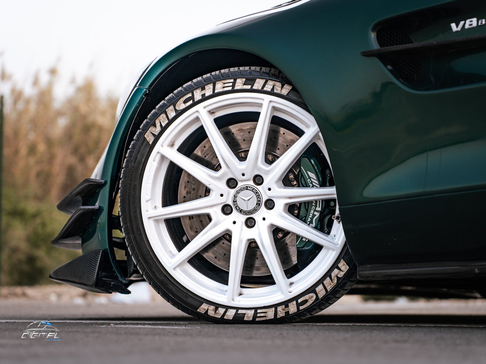 
								Mercedes Benz GTS AMG full									