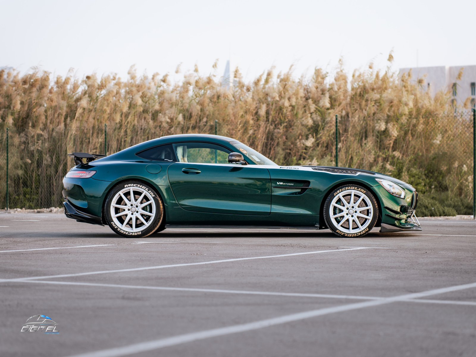 
								Mercedes Benz GTS AMG full									