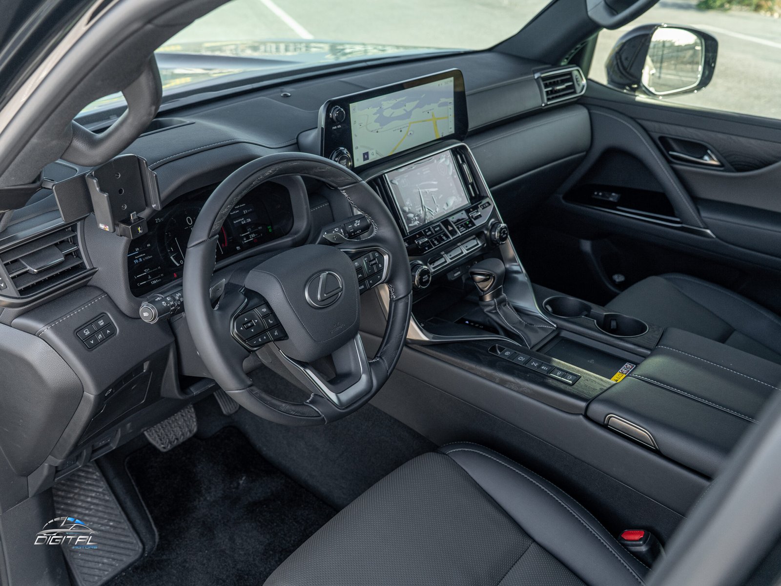 
								Lexus LX 600 Overtrail full									