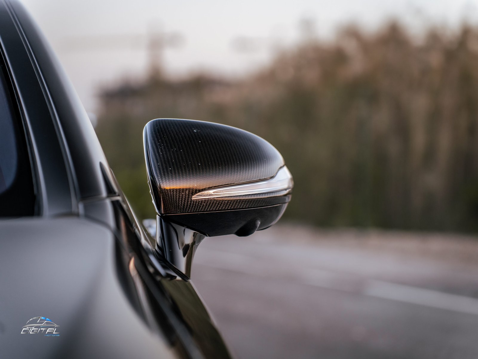 
								Mercedes Benz S63 AMG full									