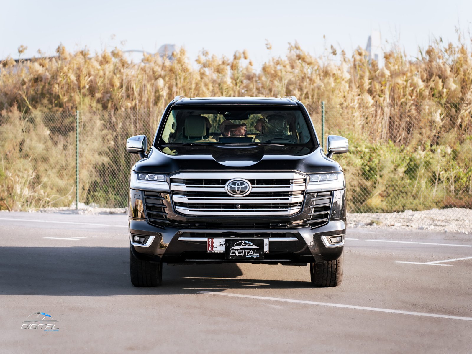 
								Toyota Land Cruiser VXR Twin Turbo full									