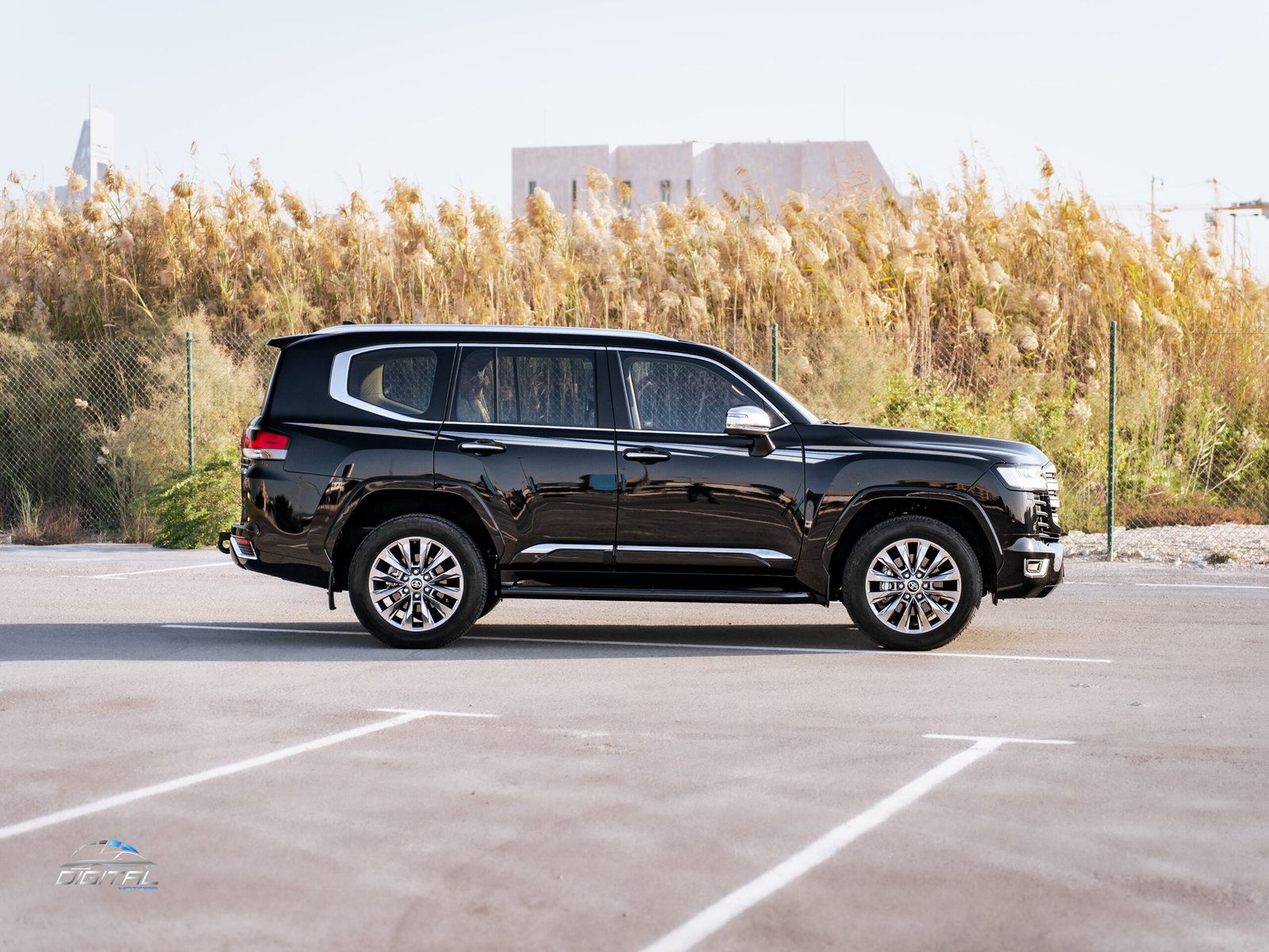 
								Toyota Land Cruiser VXR Twin Turbo full									