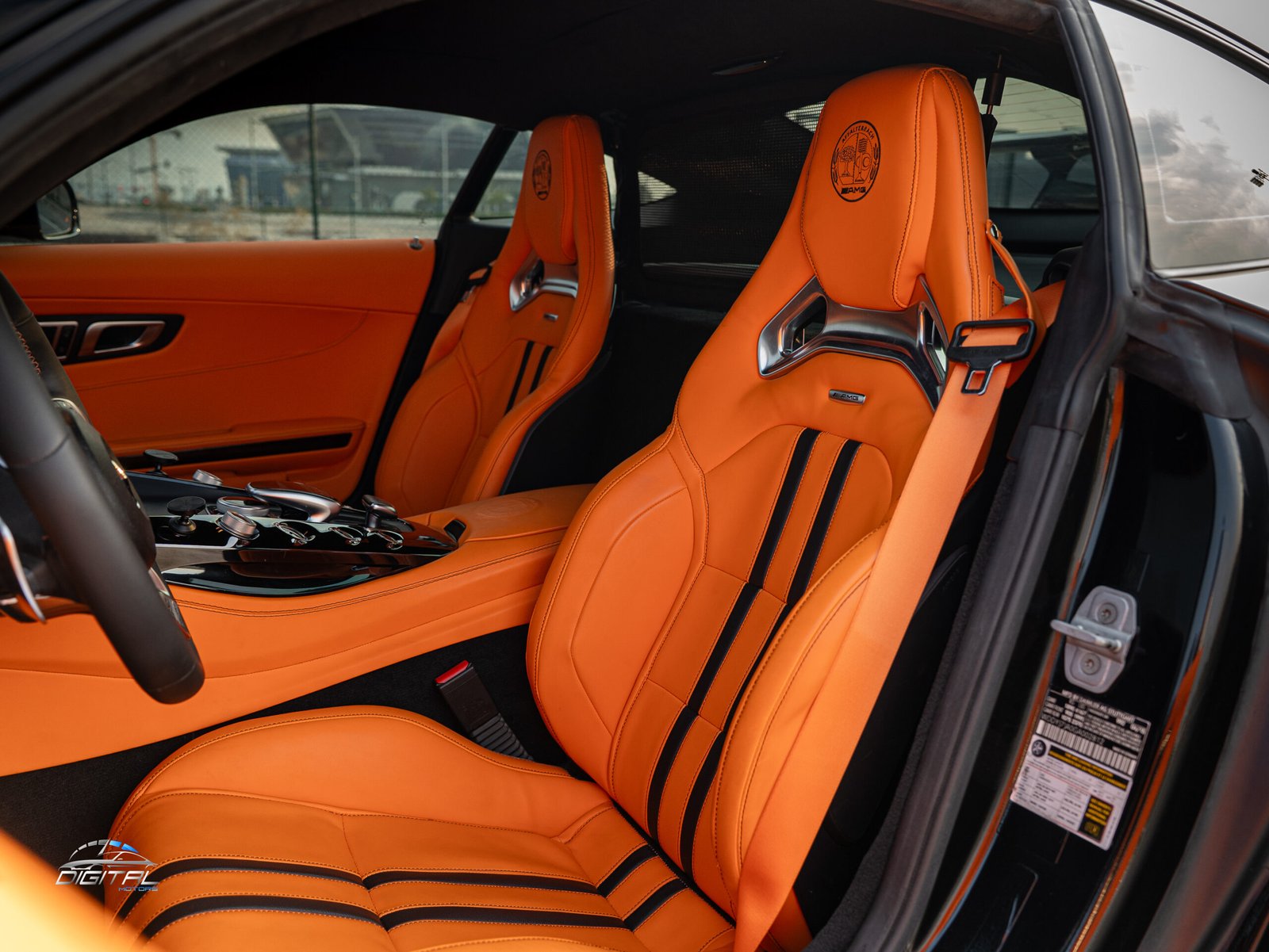 
								Mercedes Benz GT S AMG full									