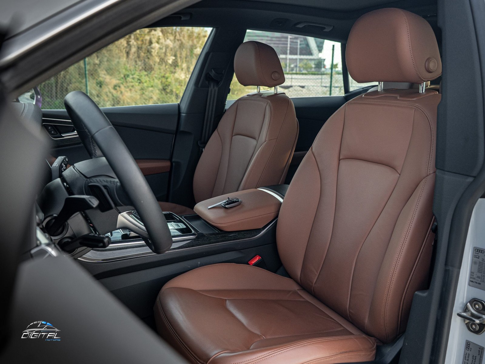 
								Audi Q8 TFSI Quattro full									