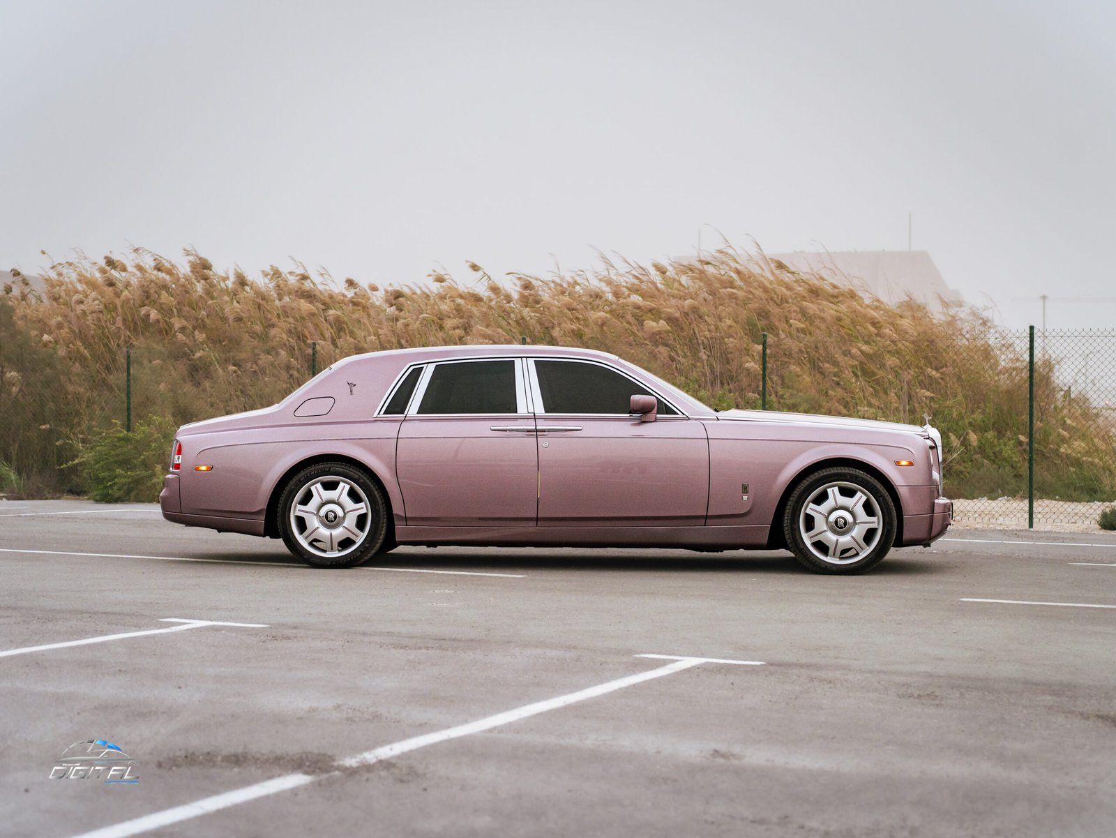 
								Rolls-Royce Phantom full									