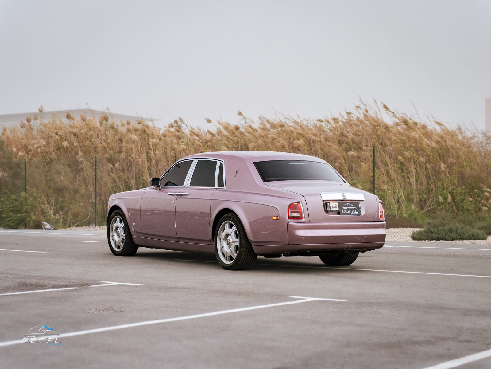 
								Rolls-Royce Phantom full									