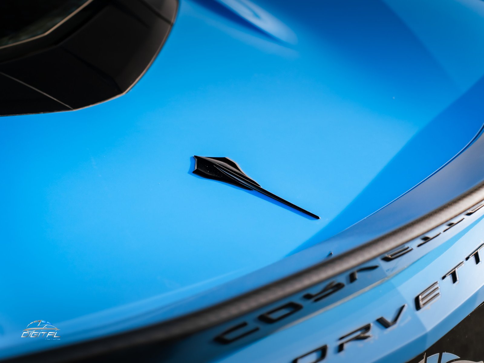 
								Chevrolet Corvette C8 Stingray full									