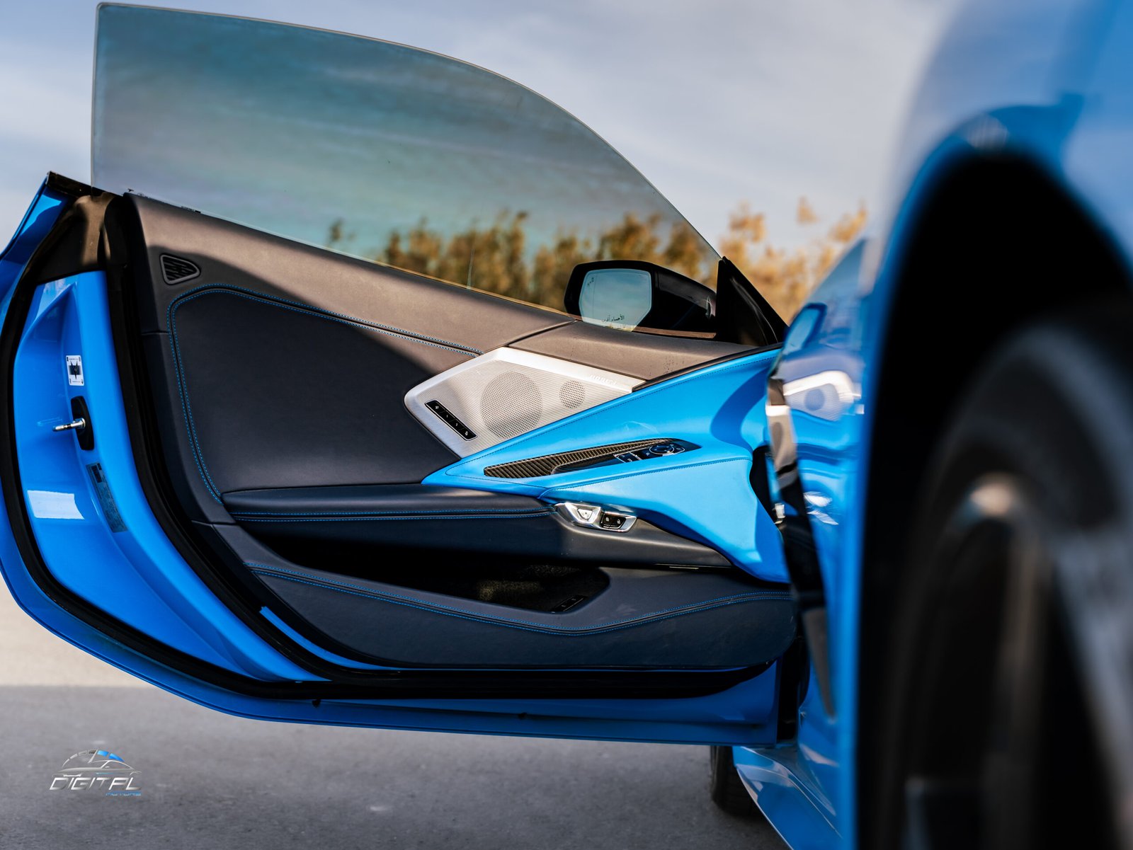 
								Chevrolet Corvette C8 Stingray full									