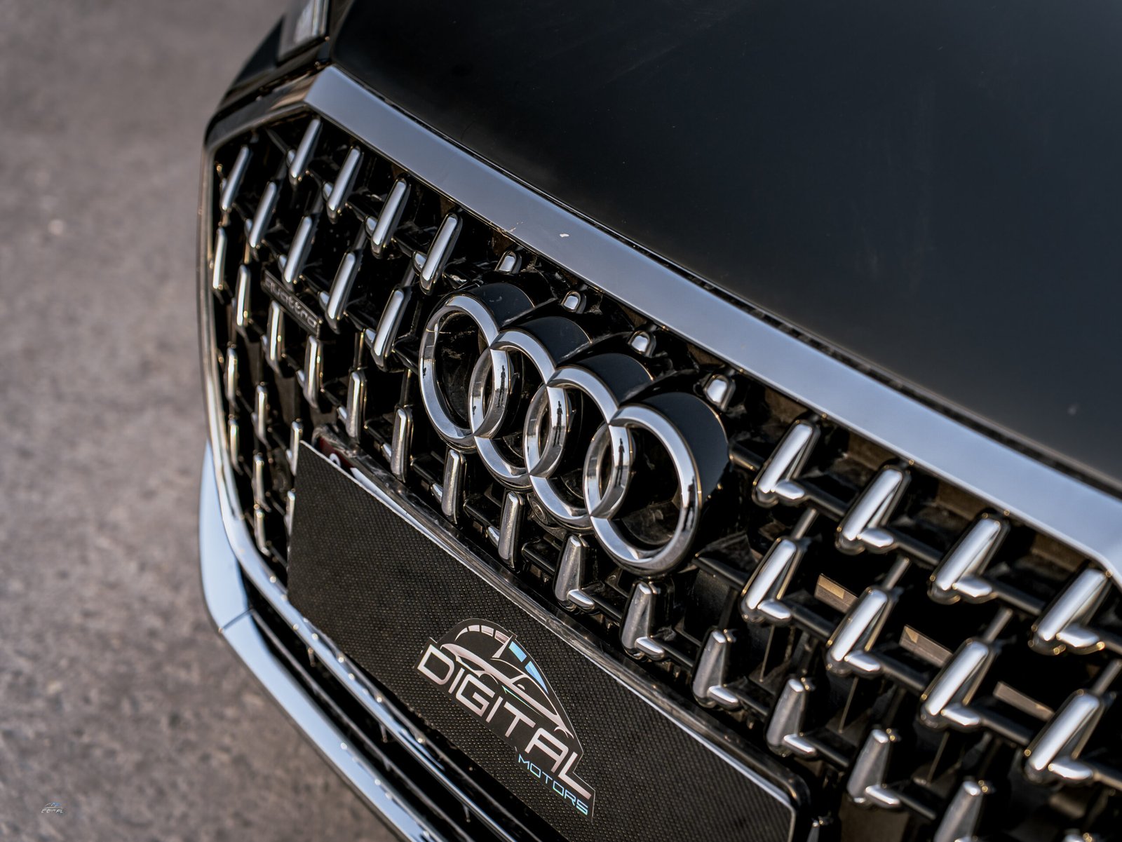 
								Audi A8 L full									